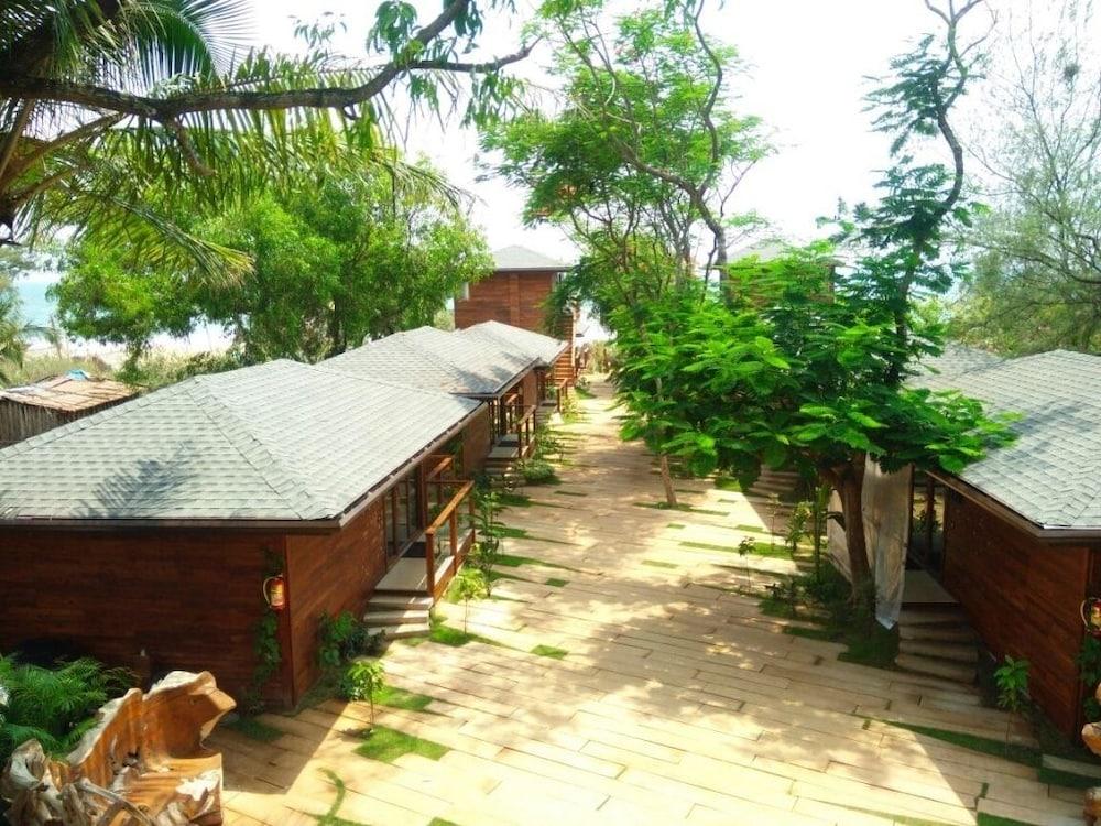The Baga Beach Resort Esterno foto