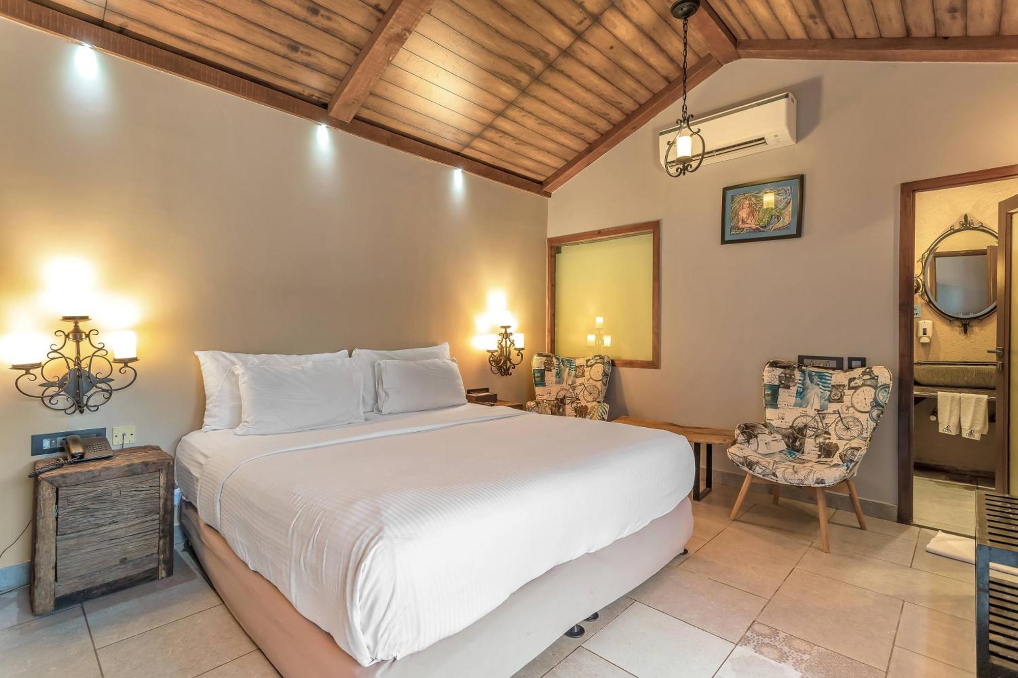 The Baga Beach Resort Esterno foto